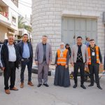 بلدية قلقيلية تواصل مبادرة تنظيف احياء المدينة