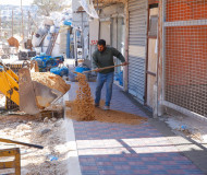 بلاط وتجهيز ارصفة ضمن اعمال مشروع تأهيل المدخل الشرقي .