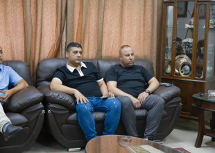 لقاء يجمع رئيس بلدية قلقيلة بنقابة عمال وموظفي بلدية قلقيلية .