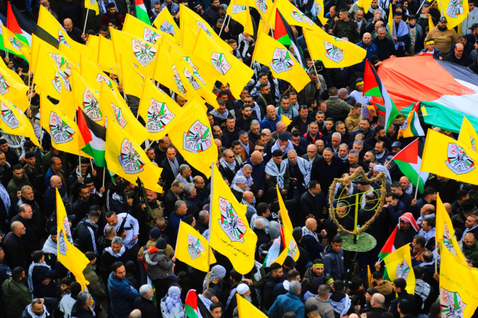 بلدية قلقيلية تشارك في فعاليات ايقاد شعلة الانطلاقة الستين لحركة التحرير الوطني الفلسطيني فتح: ستون عاما من الارادة الحرة والقرار المستقل