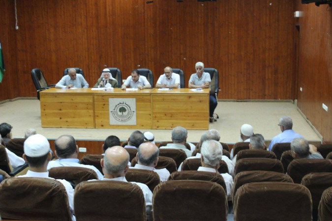 بلدية قلقيلية ووجهاء مدينة قلقيلية ينظمان اجتماعا حول تنظيم المناسبات الاجتماعية