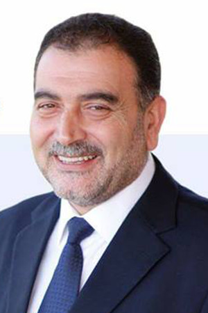 رئيس بلدية قلقيلية يطمئن المواطنين في المدينة بشان رفع حمل الكهرباء