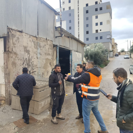 رئيس البلدية في جولة تفقدية منذ ساعات الصباح الباكر  فرق الطوارئ مستعدة للتعامل مع الظروف الجوية