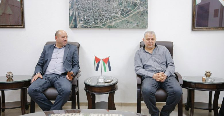 وفد من شركة الاتصالات يزور بلدية قلقيلية