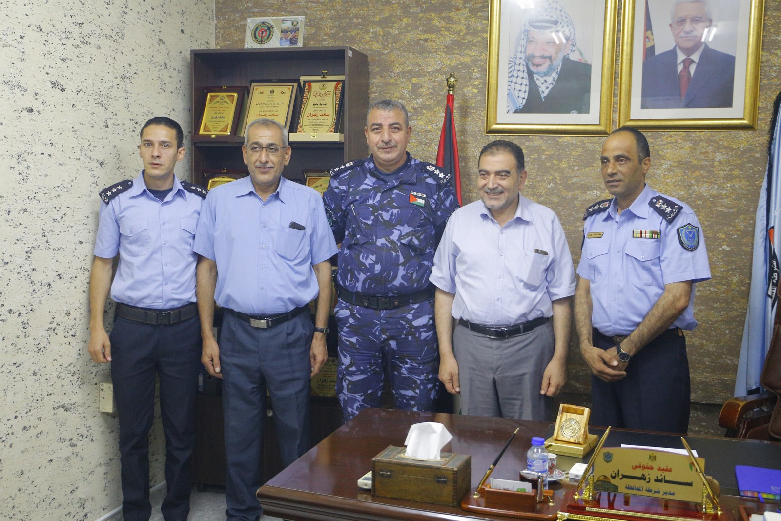 رئيس البلدية يهنئ مدير شرطة محافظة قلقيلية بمنصبه الجديد